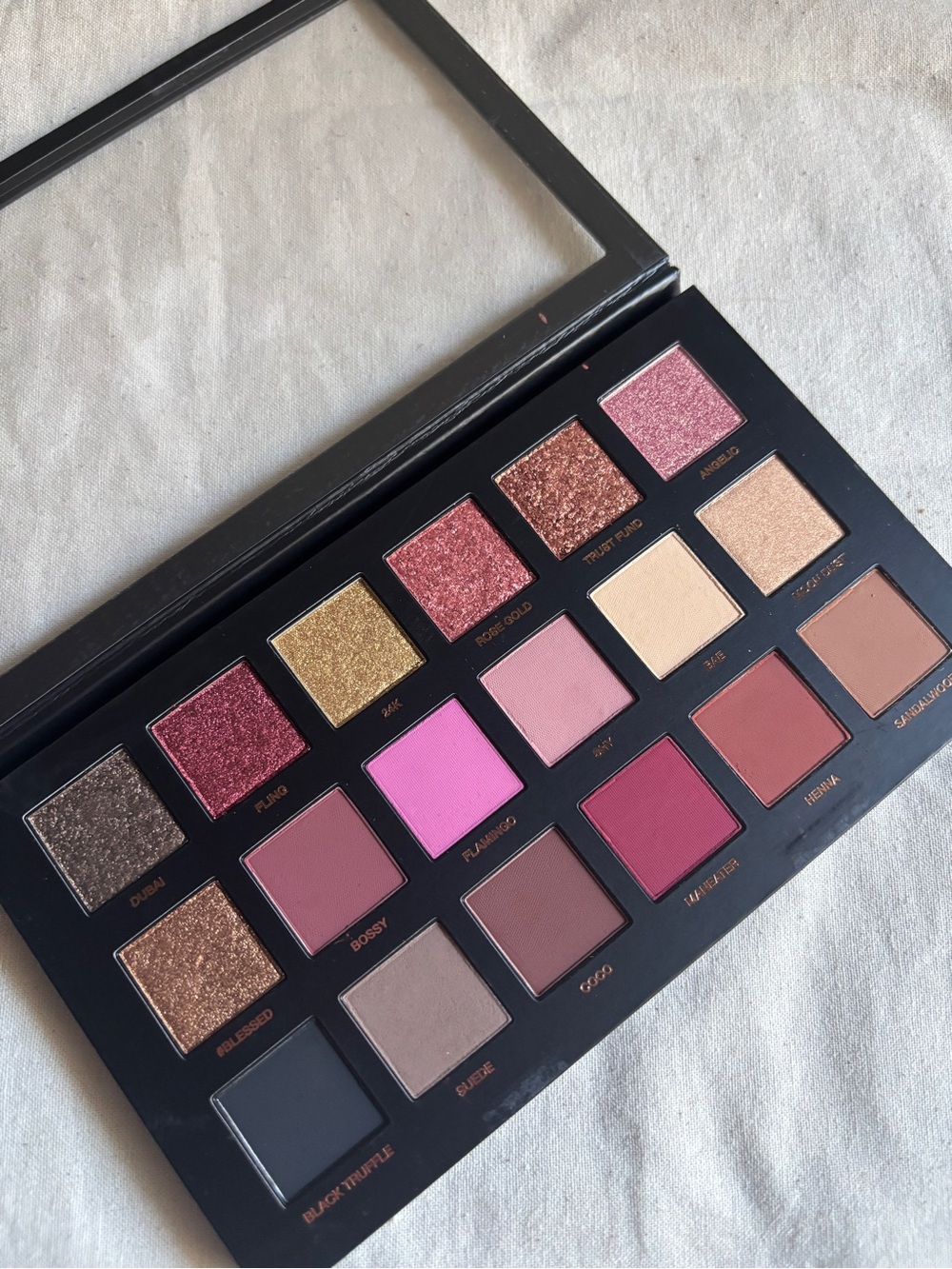 Huda Beauty Eyeshadow Palette Rose Gold Edition Original Unused